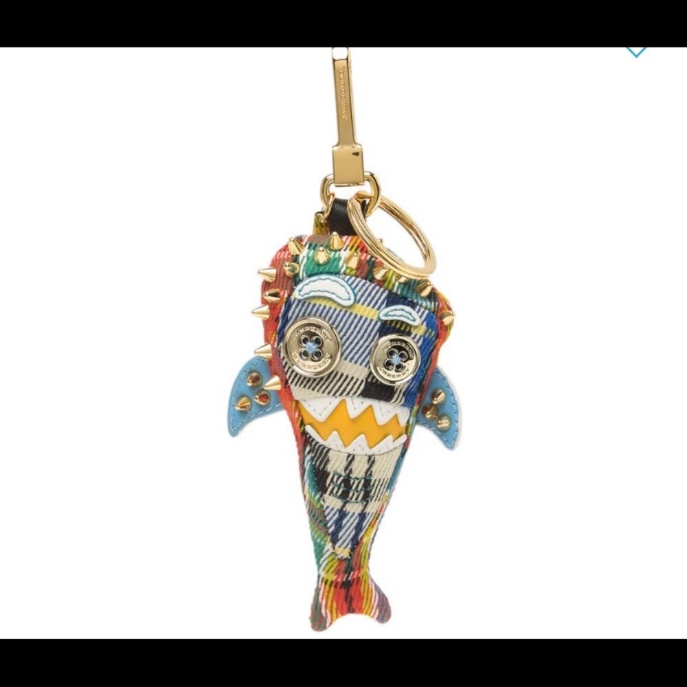 NWT LIMITED COLLECTORS SHARK KEYCHAIN